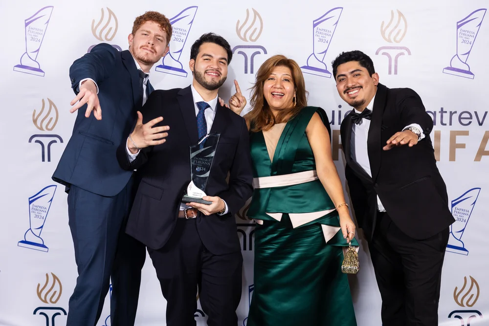 Vendrich en premiación Empresa Peruana del Año 2024