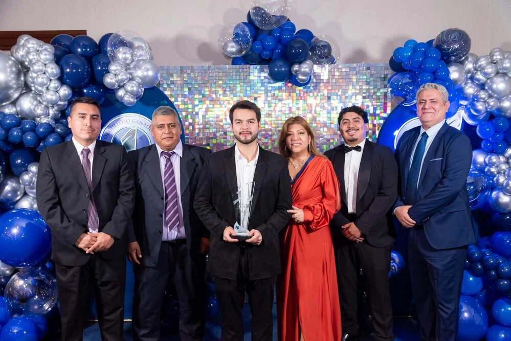 Equipo Vendrich en la gala de premiación EPA 2025
